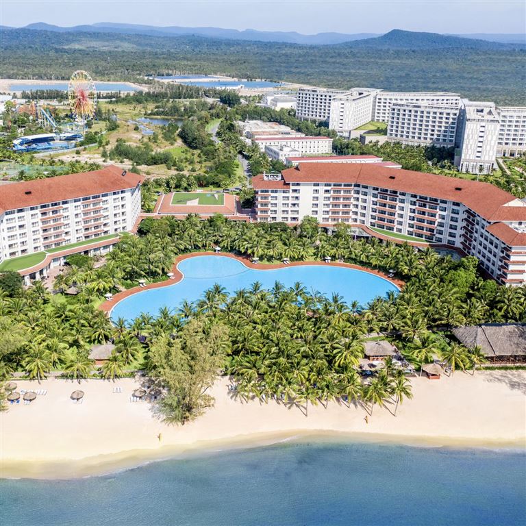 Tổng hợp những thông tin chi tiết giới thiệu về các hạng phòng nghỉ và dịch vụ tiện tích tại Vinpearl Resort & Spa Phú Quốc. 