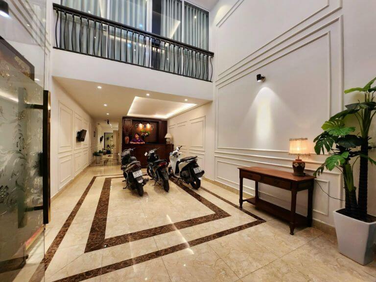 The Vibe House homestay Hải Phòng với khu vực tầng 1 là chỗ để xe máy tiện nghi cho du khách (Nguồn: facebook)
