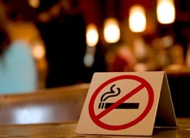 Khách được yêu cầu không hút thuốc trong toàn bộ khuôn viên, mức phí phạt sẽ được áp dụng tùy theo mức độ vi phạm