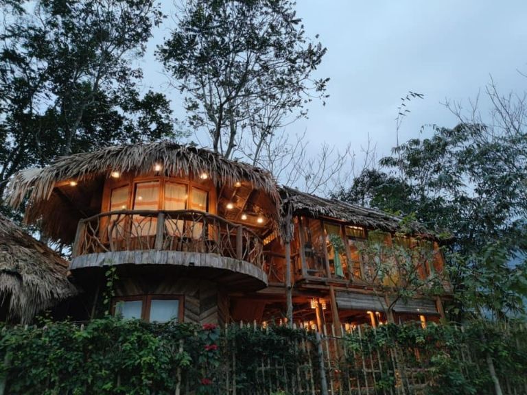 Nhà trên cây được thiết kế vô cùng độc đáo bởi những thợ mộc lành nghề tại Pù Luông. (Nguồn: Google.com)
