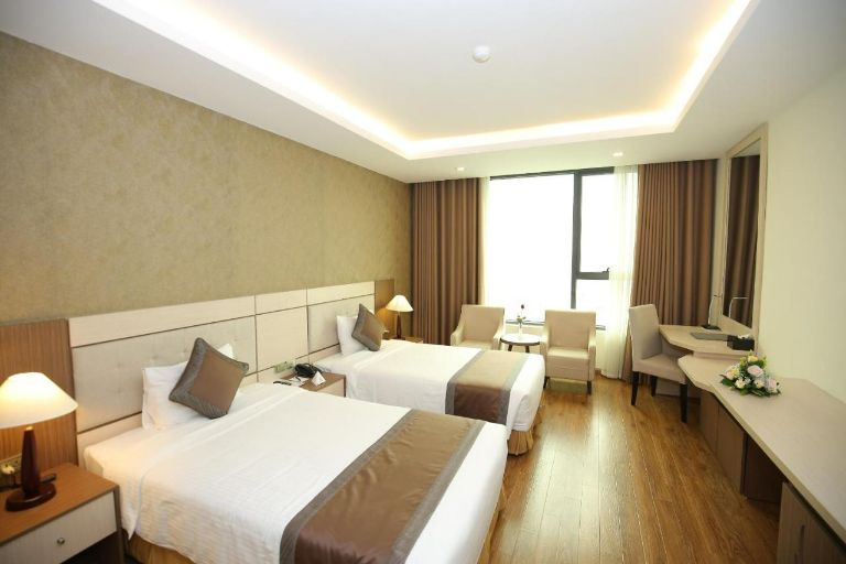 Phòng ngủ 2 giường đôi tại Mường Thanh có diện tích 30m2 được trang bị đầy đủ tiện ích cho du khách (Nguồn ảnh: www.booking.com)