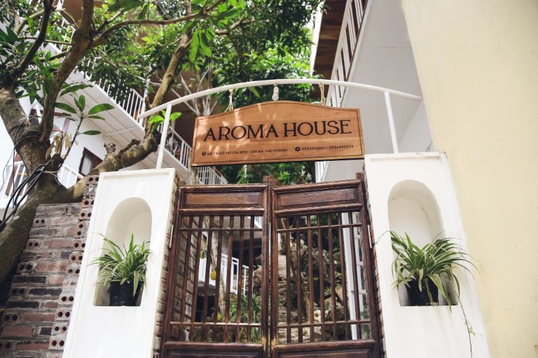 Aroma House vịnh Lan Hạ vô cùng thuận tiện khi di chuyển đến các địa điểm du lịch 