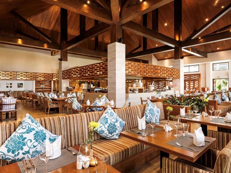 Khách hàng sẽ có cơ hội trải nghiệm nền ẩm thực phong phù từ các nước trên thế giới tại nhà hàng Epice của resort Đà Nẵng 5 sao này. 