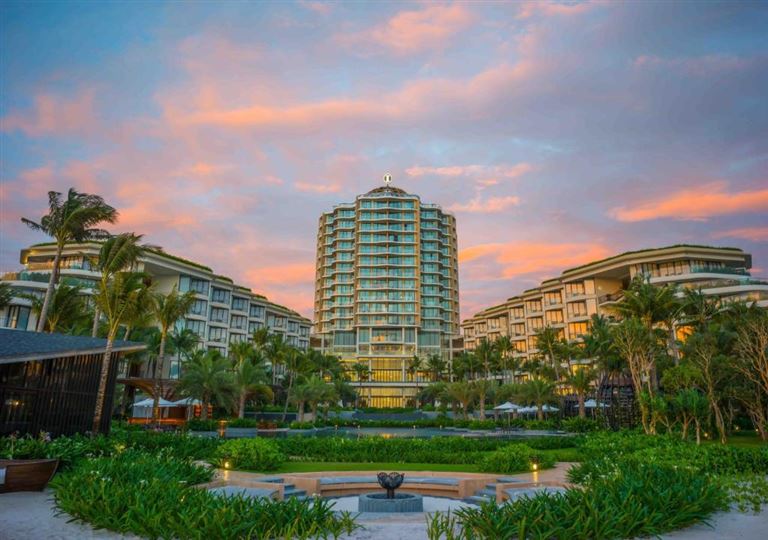 Bài viết dưới đây sẽ đem đến cho bạn những thông tin hữu ích nhất về hệ thống phòng nghỉ và dịch vụ tiện ích tại Resort InterContinental Phú Quốc Long Beach. 