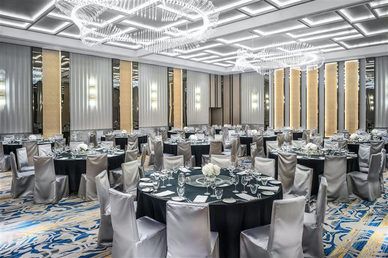 Resort InterContinental Phú Quốc mang đến không gian tổ chức sự kiện siêu hoành tráng với nhiều phòng họp, phòng tổ chức sự kiện lớn. 