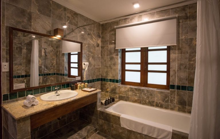 Phòng tắm được thiết kế đơn giản tối ưu nhưng cực kì tiện nghi (nguồn: facebook.com)
