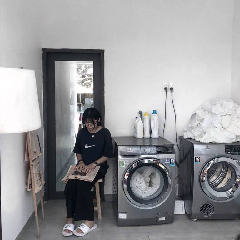 Phòng giặt ủi của Cesar Homestay Mũi Né được trang bị đầy đủ các đồ dùng (Nguồn ảnh: Facebook.com)
