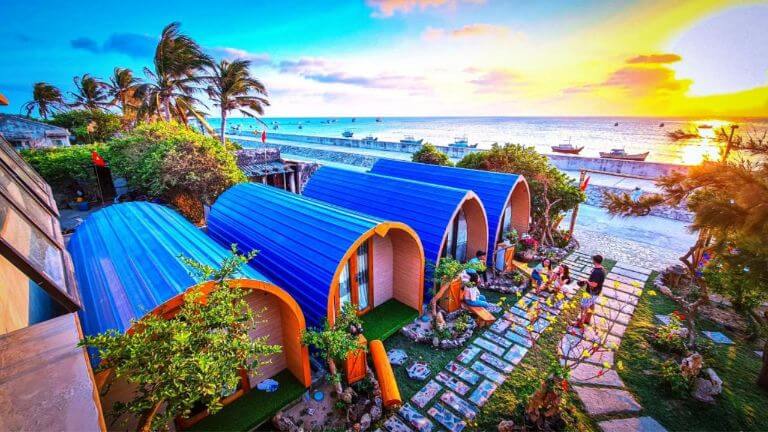 HomeStay LyTi Sea có không gian rộng lớn nằm trên đảo Phú Quý tận hưởng gió biển và cảnh hoàng hôn cực chill 