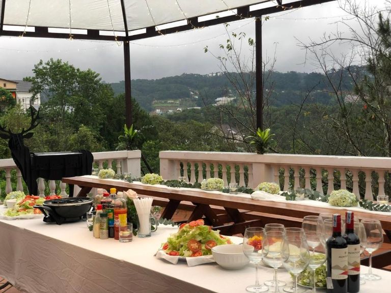 Dịch vụ tiệc nướng BBQ được du khách cực kì ưa chuộng khi lưu trú tại D House Da Lat (nguồn: facebook.com)