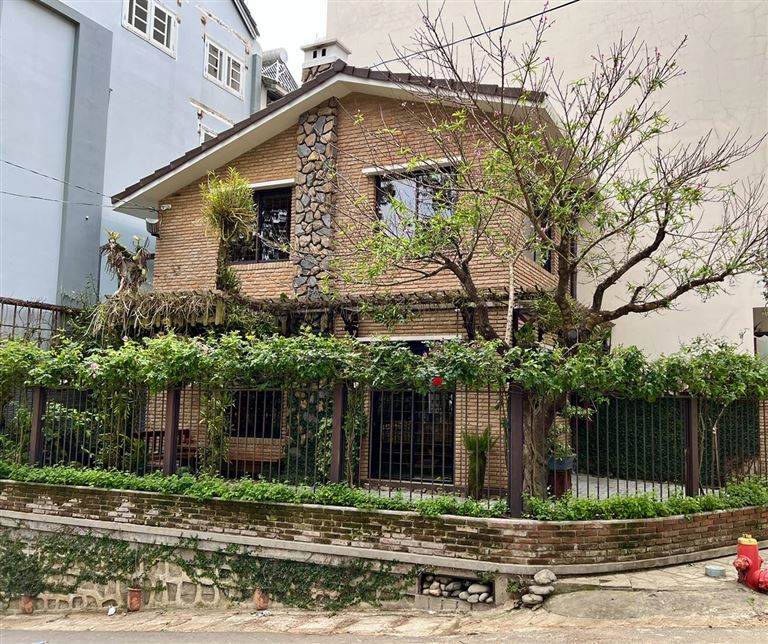 Nhà An Đà Lạt là một trong những homestay Đà Lạt gần trung tâm thành phố nên rất thuận lợi cho di chuyển của du khách. 