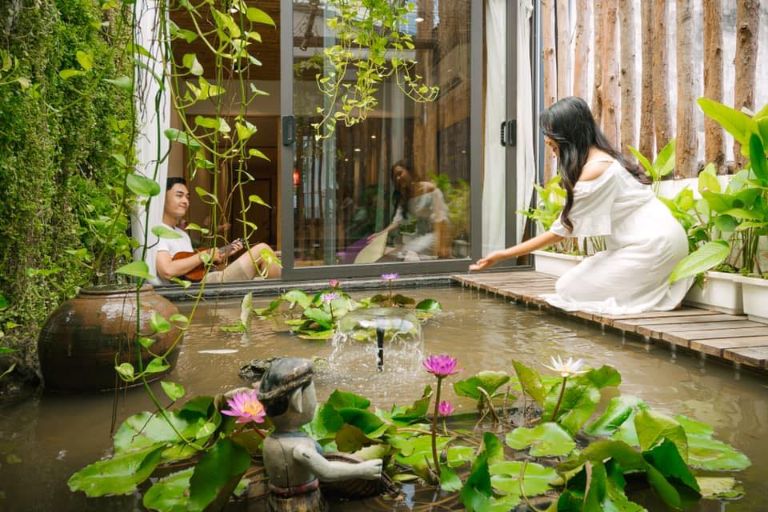 Không chỉ là một địa chỉ nghỉ dưỡng, Hanoi Lotus Homestay còn là chốn mộng mơ để bạn đổi gió vào cuối tuần ngay tại thành phố