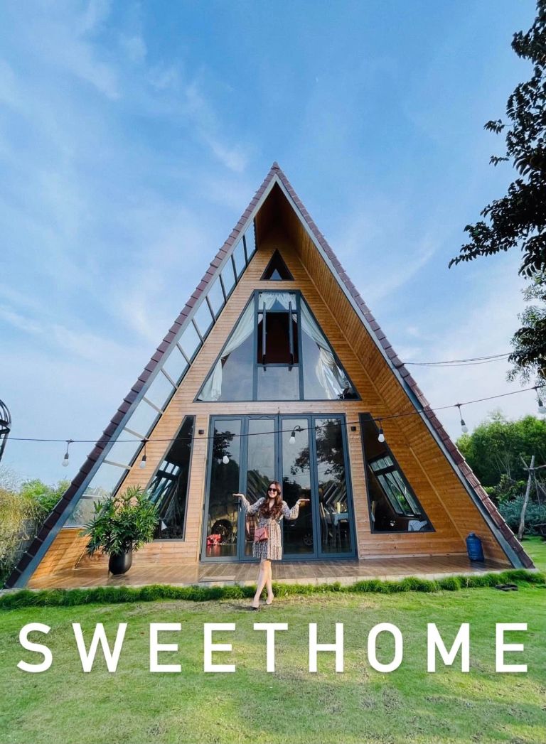 SWEET HOME sẽ gây ấn tượng với bạn ngay từ cái nhìn đầu tiên bởi thiết kế hình tam giác độc đáo