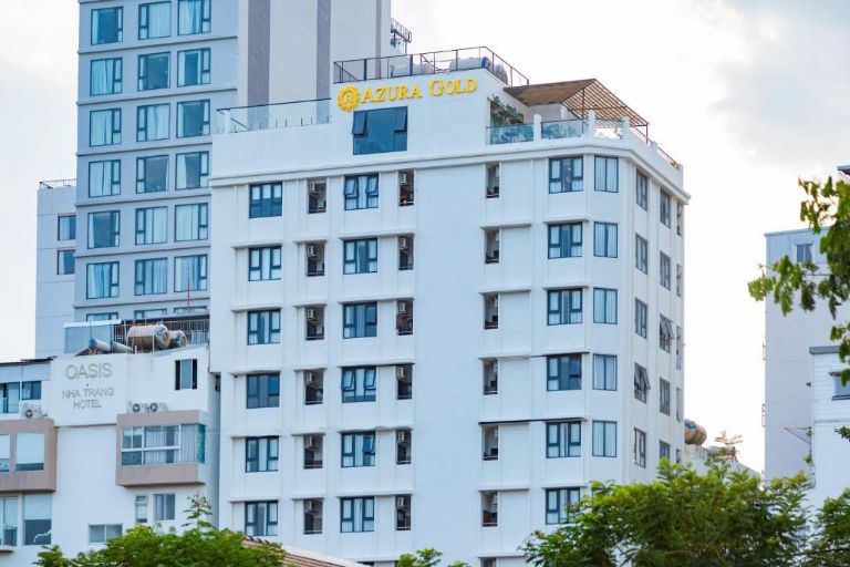 Azura Gold Apartment có vị trí cực dễ tìm, ngay cạnh tòa tháp Trần Hương nổi tiếng.