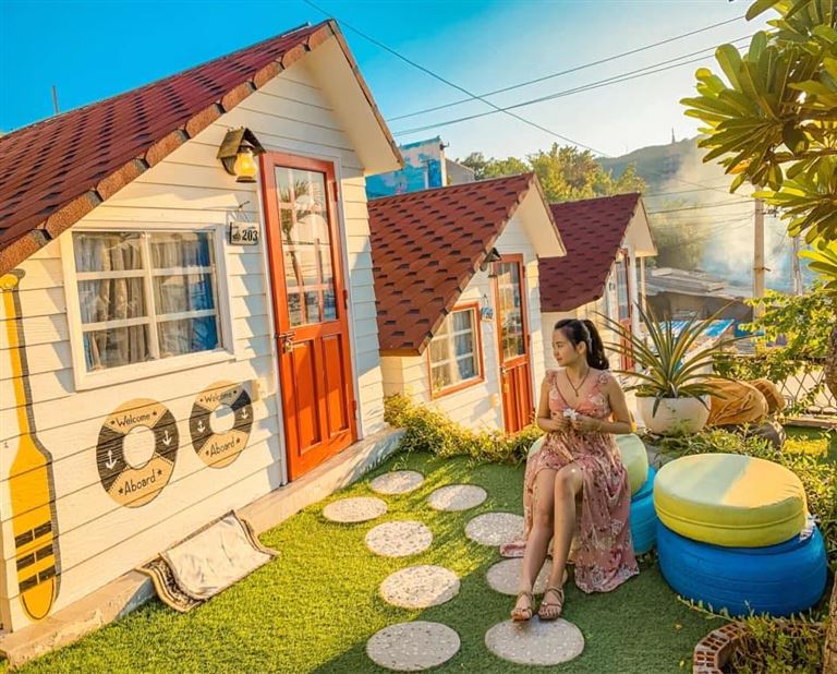 La Beach House Homestay Quy Nhơn là lựa chọn lý tưởng cho những ai muốn tận hưởng cảnh bình minh đẹp nhất Việt Nam tại Eo Gió. 