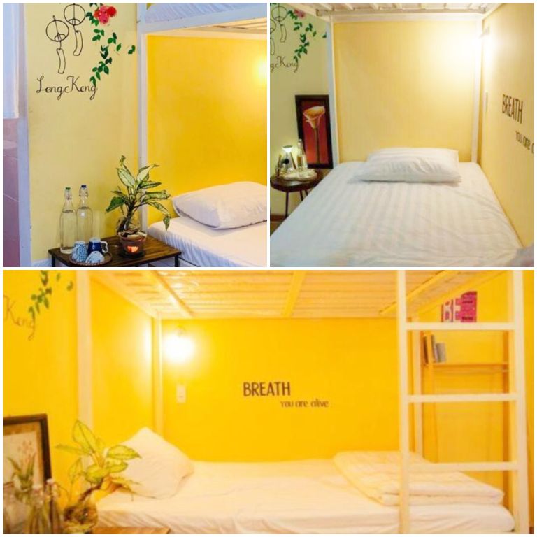Phòng ngủ tập thể mang phong cách tối giản nhưng có đủ các đồ dùng cần thiết cho du khách (nguồn: facebook.com)