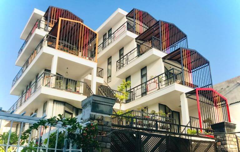 Nắng Homestay Nha Trang căn hộ được xây dựng hình chữ L độc đáo thu hút mọi ánh nhìn 