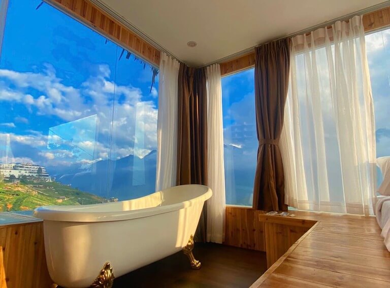 Phòng VIP được trang bị bồn tắm ngay tại phòng để quý khách có thể tận hưởng trọn vẹn không gian tại Sapa (Nguồn: Facebook)