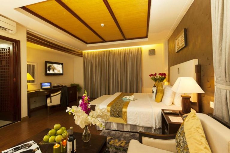 Phòng Suite có diện tích rộng nhất và trang thiết bị cao cấp nhất tại resort (nguồn: Agoda.com)