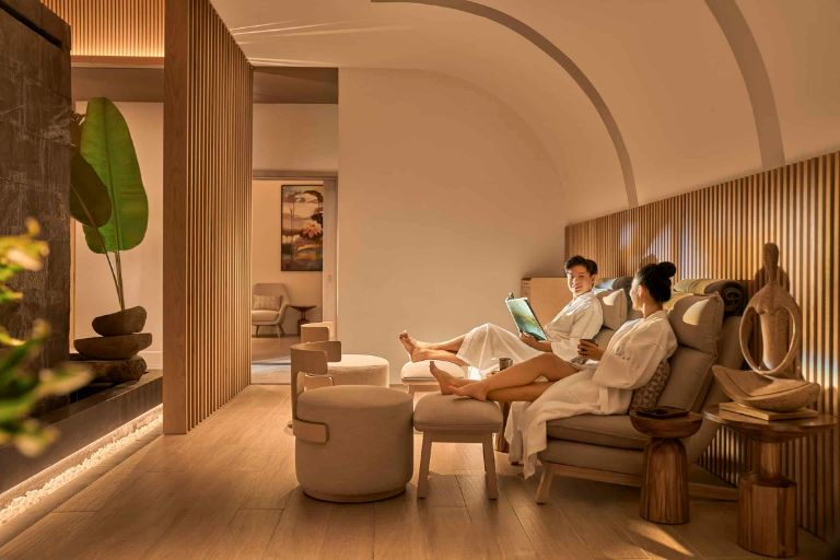 Khung giờ hoạt động của dịch vụ massage thư giãn của Coastar Resort Hồ Tràm là từ 10h00 sáng tới 21h00 tối mỗi ngày.