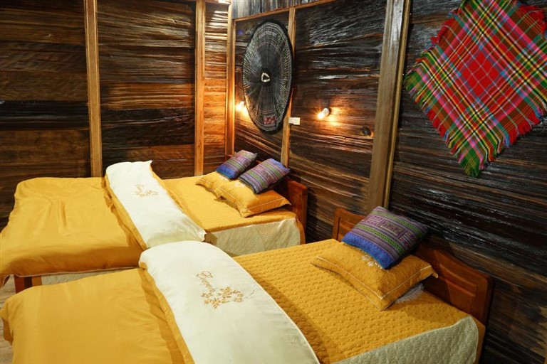 Hạng phòng bungalow 1 phòng ngủ được thiết kế theo phong cách cổ điển với chất liệu chủ yếu là gỗ, tre và nứa gần gũi với thiên nhiên. 