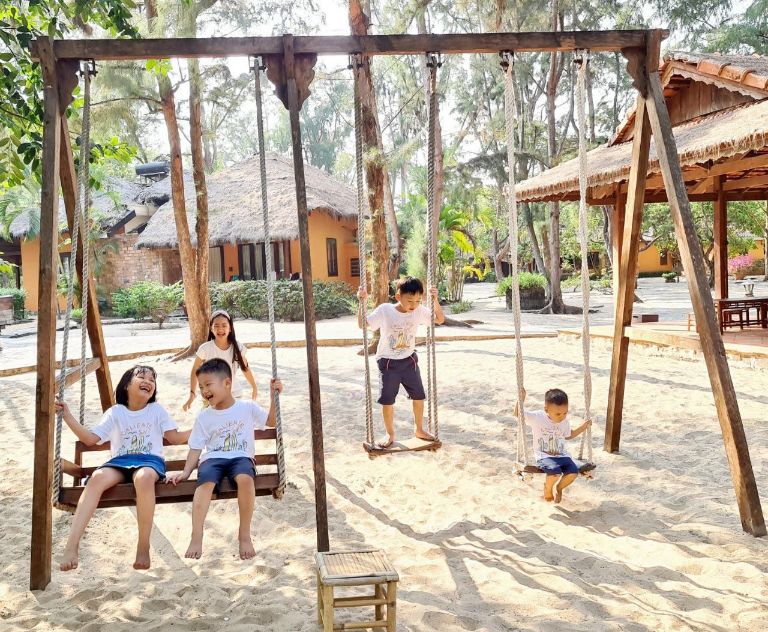 Hồ Tràm Beach Boutique Resort tổ chức đa dạng các hoạt động cho các bé có sân chơi giải trí, giao lưu (nguồn: facebook.com)