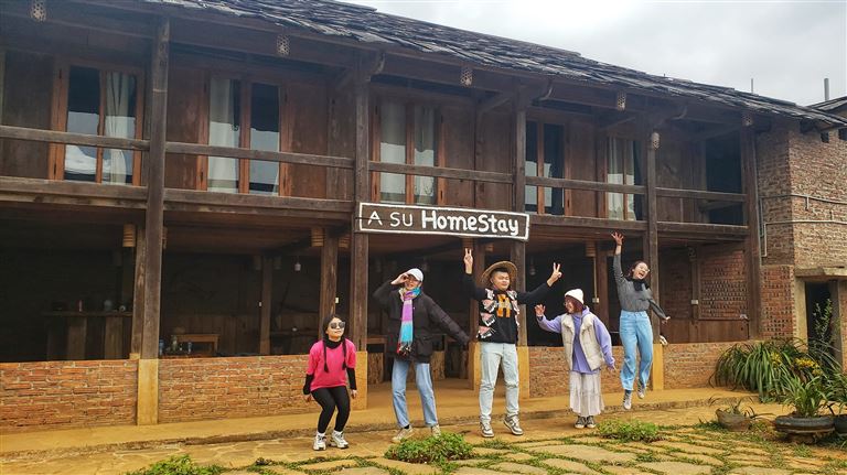 A Su Homestay là một trong những homestay Mù Cang Chải có vị trí thuận lợi gần trung tâm thị trấn và các điểm tham quan. 