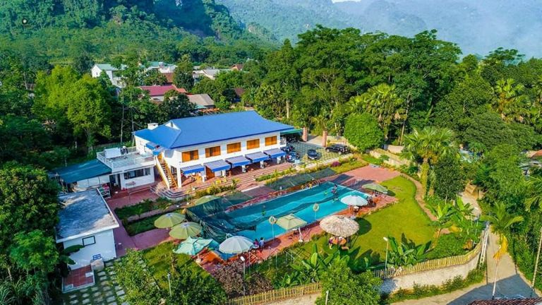 Homestay Bản Né Thanh Tương thu hút nhiều du khách bởi nơi đây có khuôn viên đẹp và gần hồ thủy điện Na Hang. (Nguồn: Facebook.com)