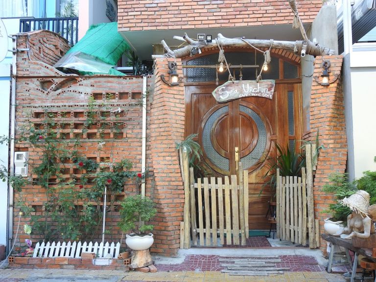 Sea Urchin Homestay là một trong những villa biệt thự Ninh Thuận hot hit mang phong cách thiết kế độc lạ và sáng tạo. (Nguồn: Internet)