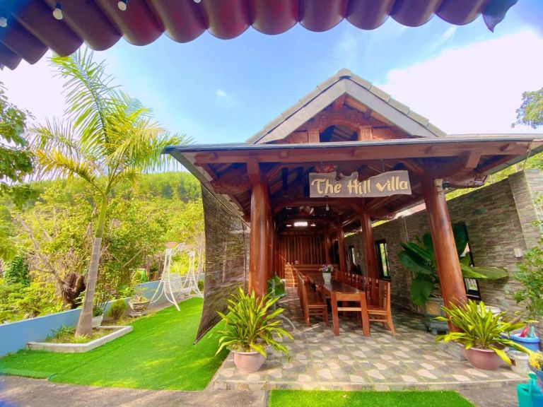 The Hill Villas Homestay Phong Nha có phong cách thiết kế kiểu truyền thống kết hợp reort nghỉ dưỡng đầy cuốn hút.