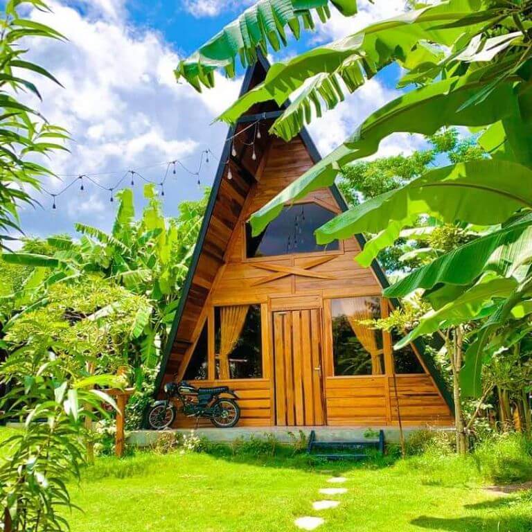 Tiên Sơn Pleiku Homestay Gia Lai là một trong số homestay nổi bật với các bungalow làm từ chất liệu gỗ tự nhiên 