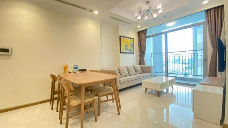 Thiết kế của mỗi căn hộ thuộc King Homestay Sài Gòn này rất tiện nghi với không gian lưu trú, phòng khách, phòng bếp và vệ sinh khép kín