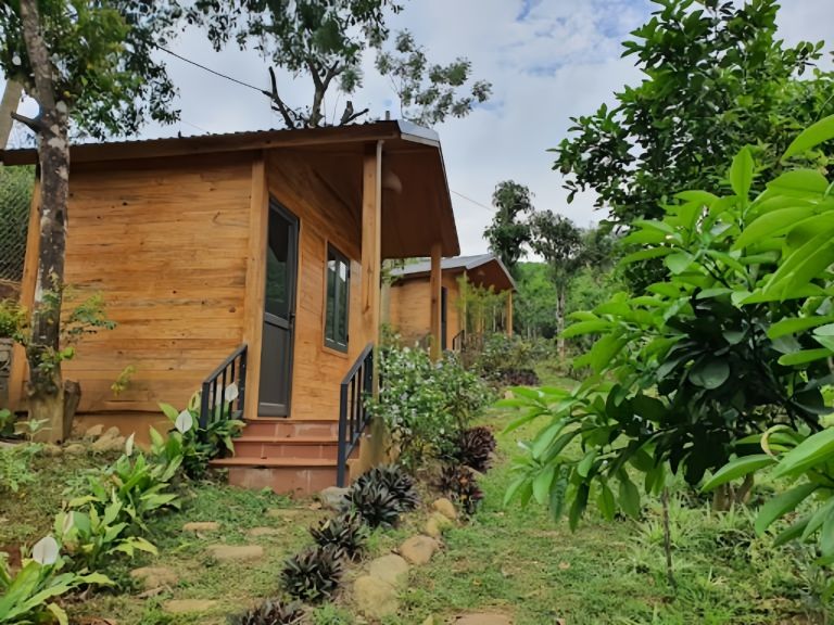 Những căn bungalow gỗ là lựa chọn thích hợp cho những cặp đôi và gia đình nhỏ muốn đi du lịch tới vùng đất Sơn La 
