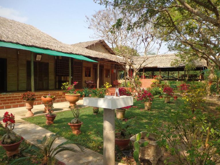 Phuong Thao Homestay Vinh Long là căn nhà miệt vườn xây dựng theo lối truyền thống (nguồn: facebook.com)