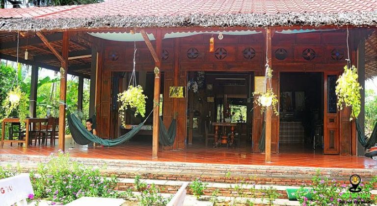 Ngoc Phuong Homestay xây dựng các căn nhà gỗ rộng rãi với sức chứa 2-6 người (nguồn: facebook.com)