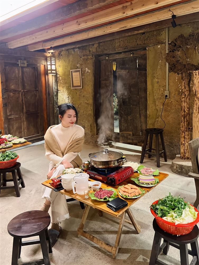 Du khách có được cơ hội thưởng thức nhiều loại món ăn hấp dẫn và trải nghiệm hoạt động văn hóa thú vị. 