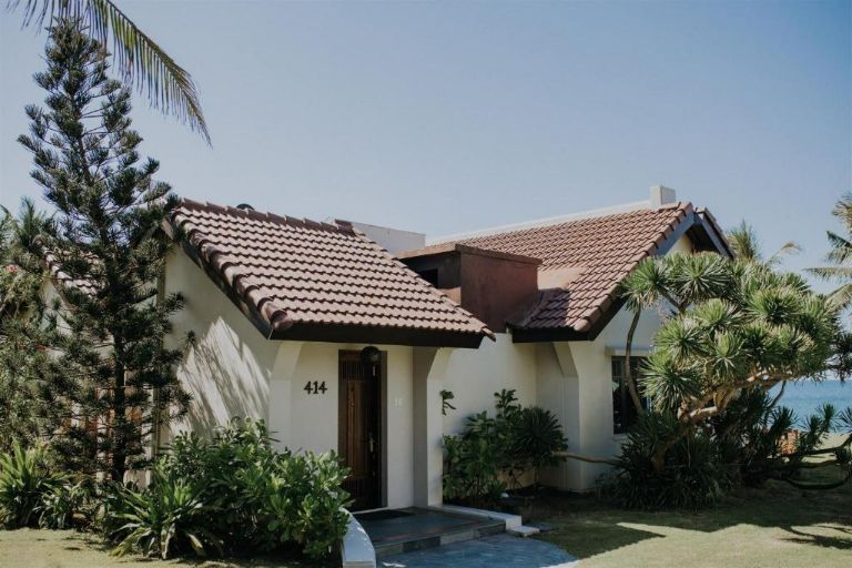 Các Bungalow của Palm Garden Resort được xây dựng biệt lập nằm tại 1 góc nhỏ khuôn viên có view hướng biển hoặc bãi cổ xanh cực mê. 