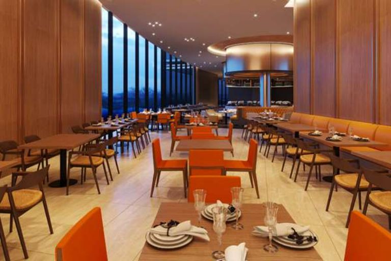 Nhà hàng tại khu resort 5 sao này có sức chứa lớn cùng không gian thoáng đãng hướng biển. (nguồn: facebook.com)