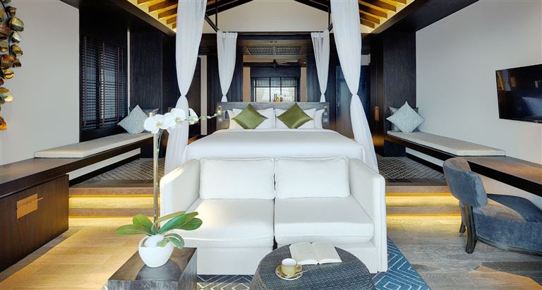 Nam Nghi Ocean Front Residence là hạng phòng dành riêng cho giới thượng lưu với phong cách thiết kế đẳng cấp bậc nhất. 