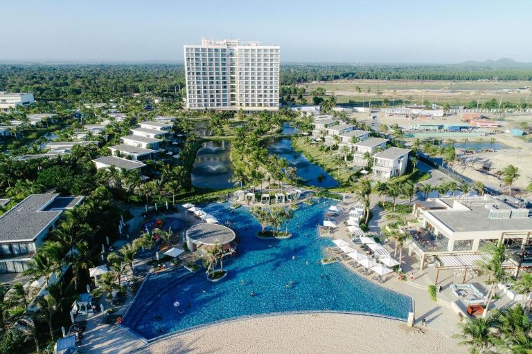 Melia Hồ Tràm Beach Resort là resort 5 sao nhận được nhiều giải thưởng từ các tổ chức quốc tế (nguồn: booking.com)
