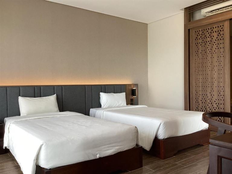 Sonaga Beach Resort Phú Quốc sở hữu hạng phòng Suite Sea View diện tích lớn và phong cách thiết kế sang trọng.