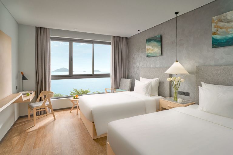 Bạn sẽ sở hữu một căn hộ có diện tích khoảng 32 mét vuông phù hợp với các cặp đôi tại Deluxe Ocean View tại The Secret Côn Đảo Resort.