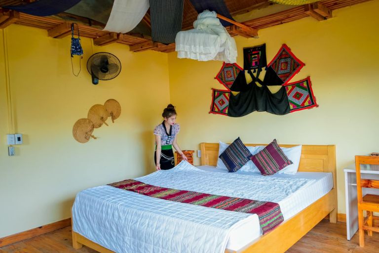 Phòng nghỉ tại homestay Sơn La này luôn sạch sẽ và thoáng mát, đề cao sự thoải mái và tiện nghi cho du khách 