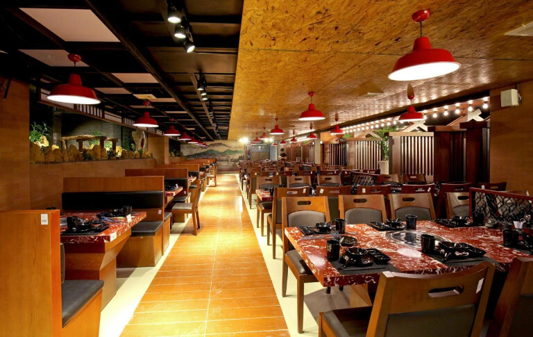 Khách sạn Kings Đà Lạt Hotel sở hữu nhà hàng nướng phong cách Nhật đầu tiên tại Đà Lạt.