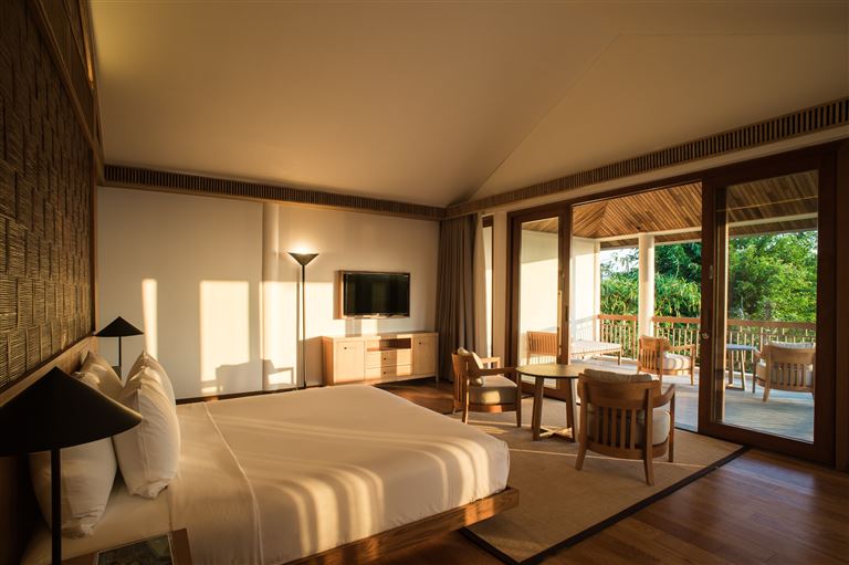 Azerai Cần Thơ Resort sở hữu hạng biệt thự 4 phòng ngủ trong khu vườn xanh mát, diện tích cực lớn lên tới 784m2. 