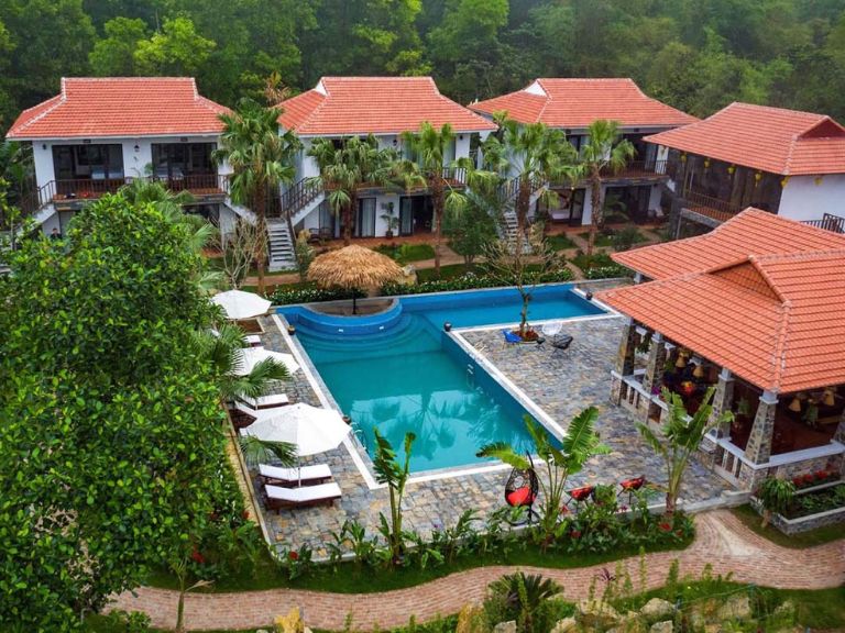 Cận cảnh khu nghỉ dưỡng kết hợp phong cách truyền thống và hiện đại Bai Dinh Garden Resort & Spa Ninh Bình. 