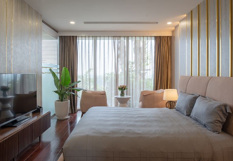 Royal Sky Suites là sự lựa chọn hoàn hảo cho những du khách muốn trải nghiệm một không gian sống hoàng gia đẳng cấp. 