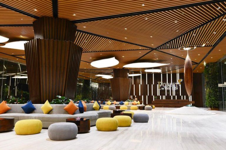 Forest In The Sky Resort được thiết kế sang trọng, tinh tế đến từng chi tiết và nội thất từ nguyên liệu tự nhiên. 
