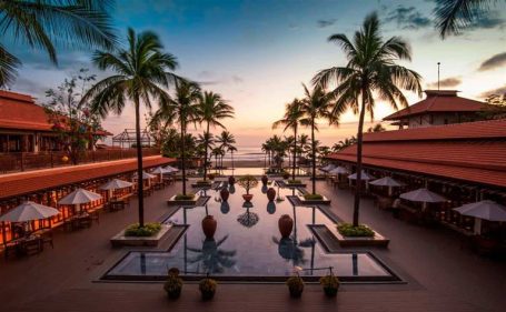 Furama Resort Đà Nẵng là một trong những resort 5 sao đẳng cấp thế giới đầu tiên tại thành phố Đà Nẵng.