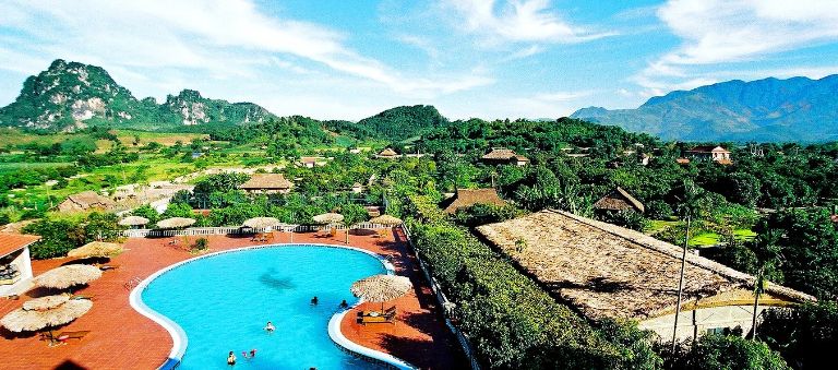 Toàn cảnh khu nghỉ dưỡng V Resort. (Nguồn: Booking.com)