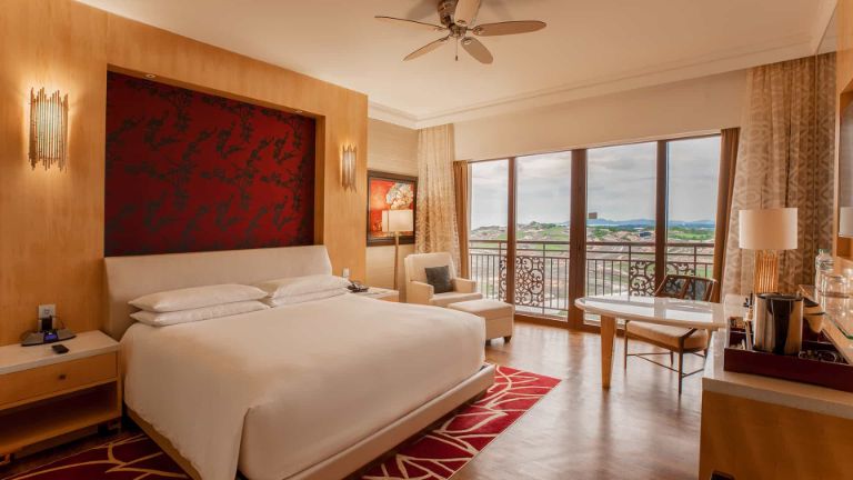 Phòng Grand tại Grand Hồ Tràm Vũng Tàu là một tác phẩm thiết kế đẳng cấp và sang trọng, mang đến cho bạn một trải nghiệm nghỉ dưỡng tối ưu. 